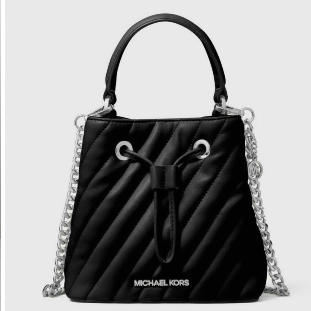 Micheal Kors suri bucket small crossbody bag in black